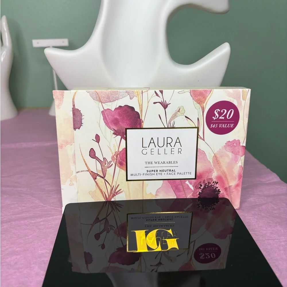 Laura Geller Neutral and Pink Eyeshadow Palette - Picture 2 of 3